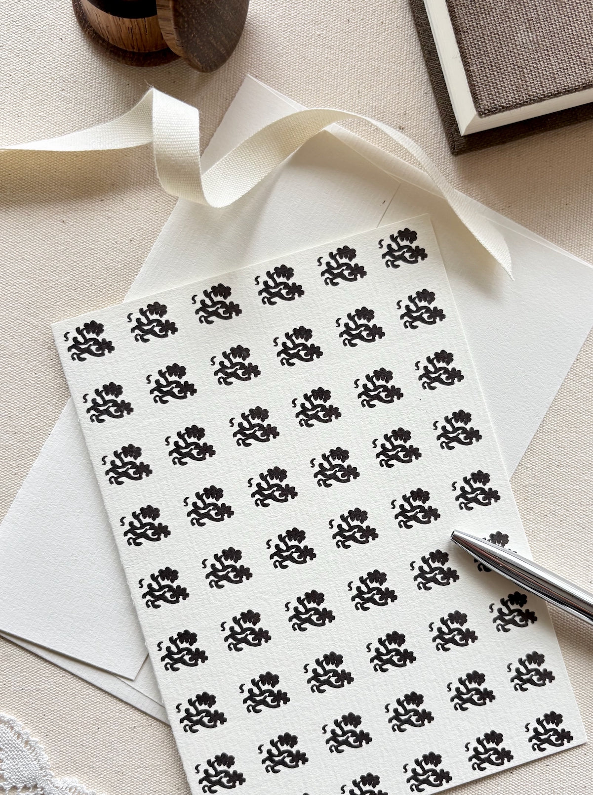 GREETING CARD - GOUACHE MARRON